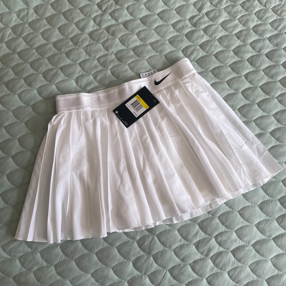 NWT Nike Victory tennis skirt in white